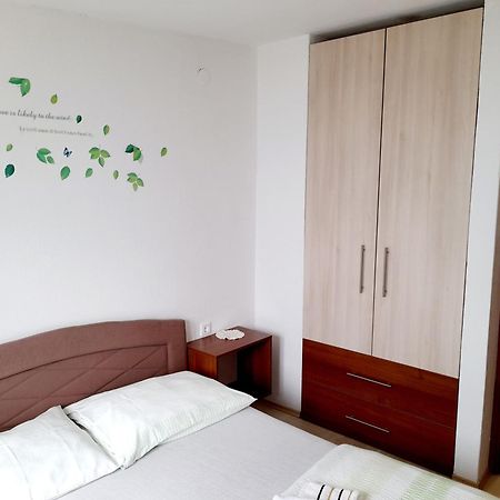Apartment Matea Сень Екстер'єр фото